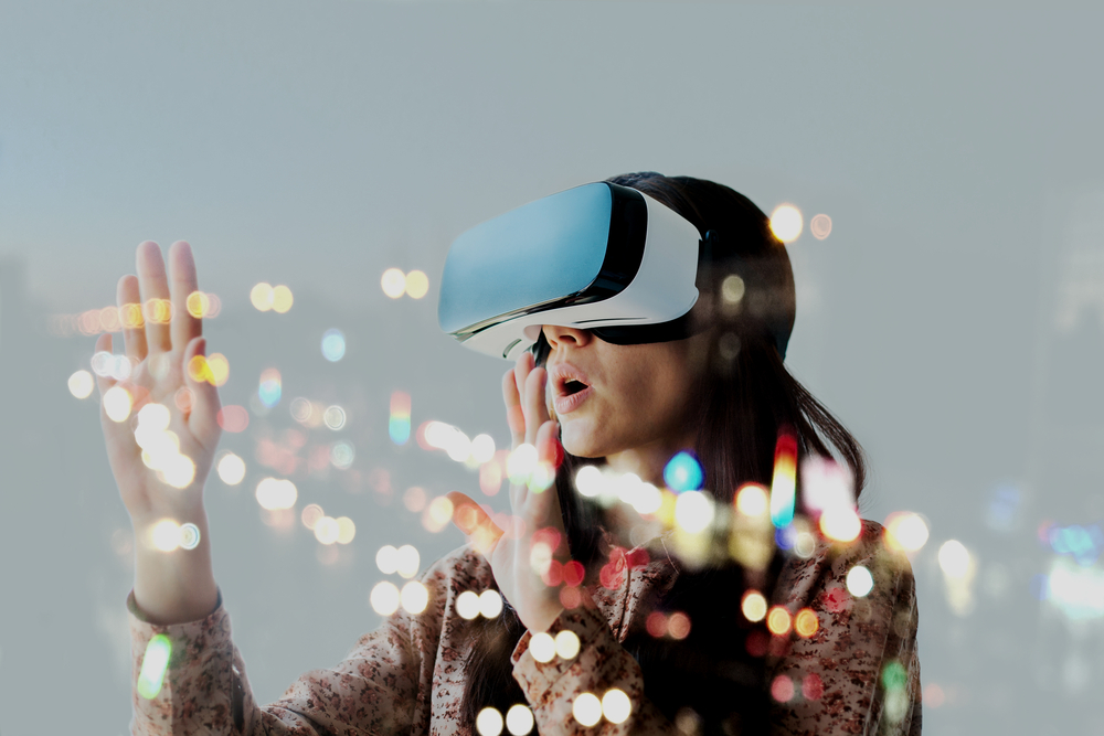 Lady using a VR headset