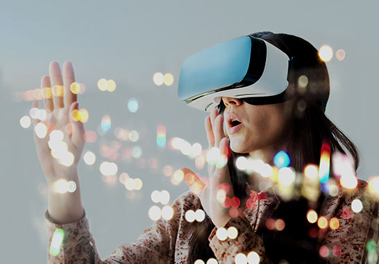 lady on vr headset