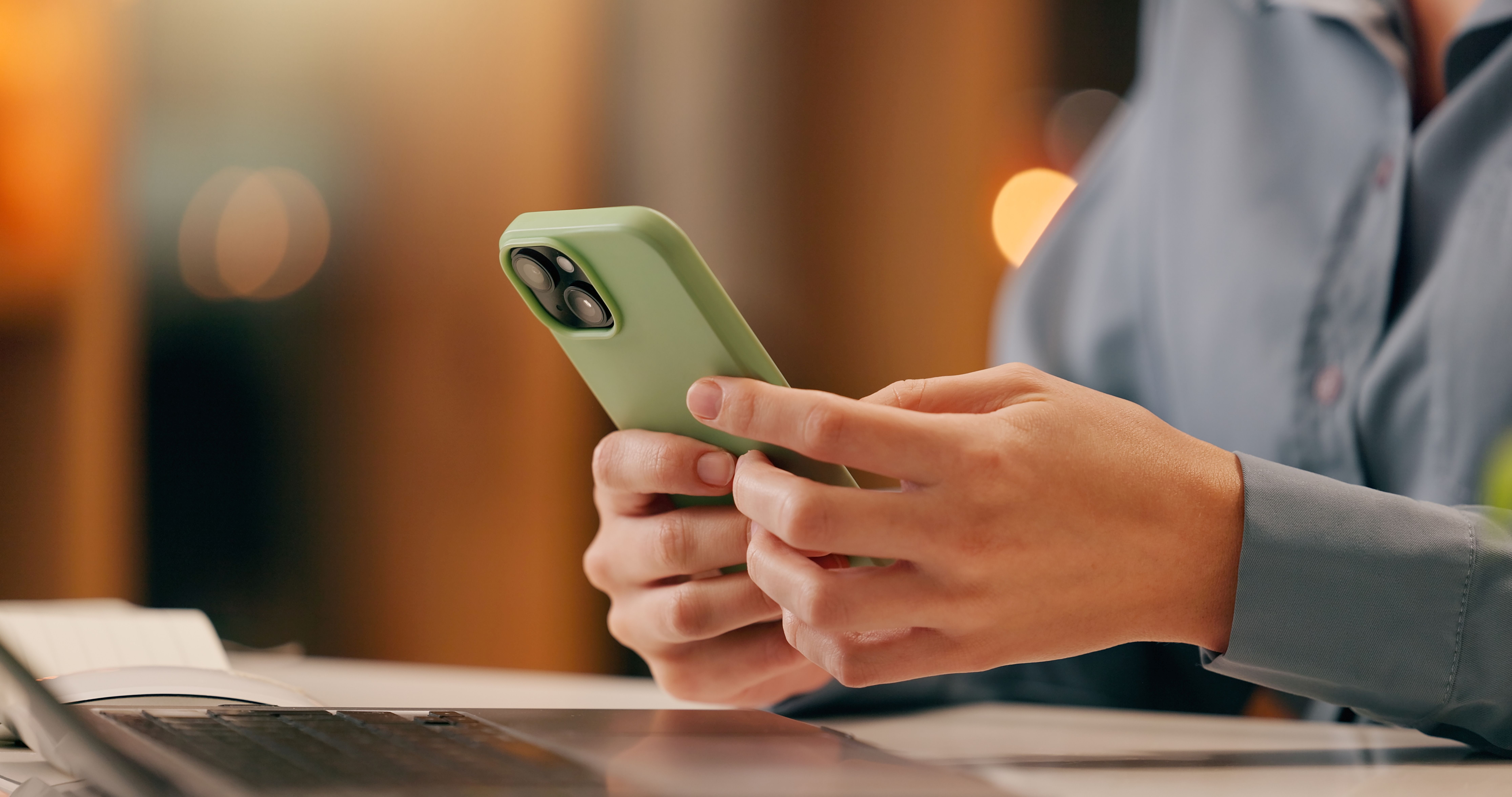 Prepaid vs Postpaid Mobile Plans: What's Best for You?